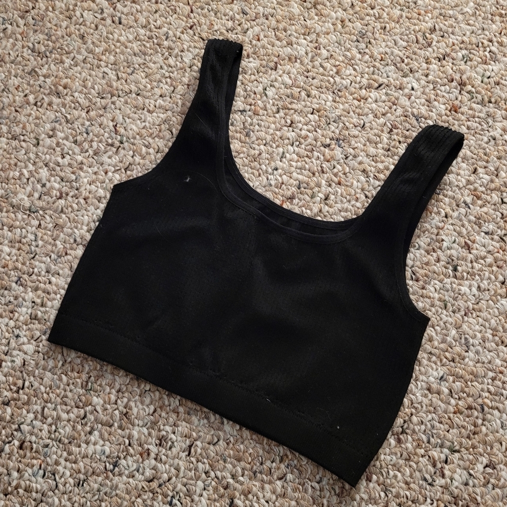 Design Lab Cropped Tank - Picture 3 of 5